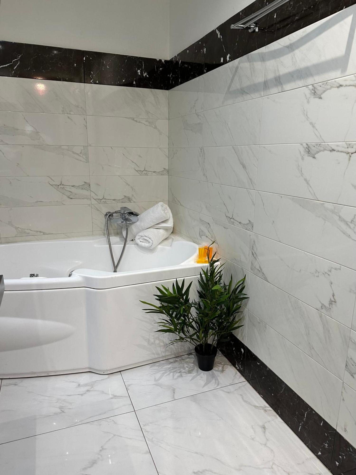 2 Bd Apt In Syntagma With Acropolis View Athen Exterior foto