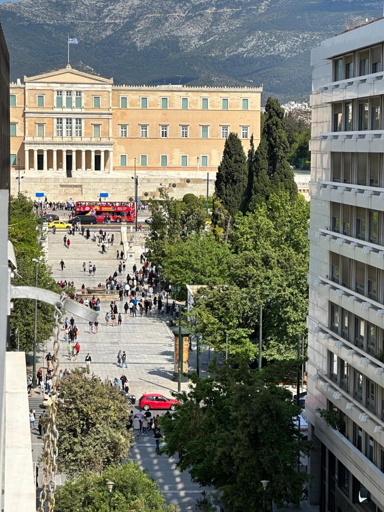 2 Bd Apt In Syntagma With Acropolis View Athen Exterior foto